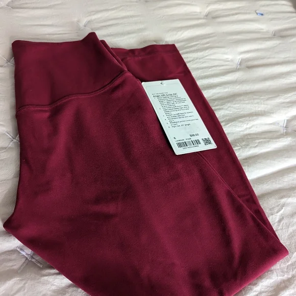 Brand New Lululemon Align Cropped Leggings (Size 6, 23") - Picture 5 of 5
